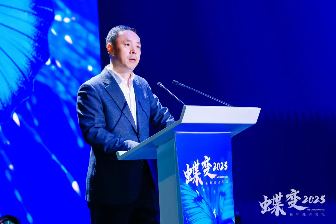 汽车产业向新向智向外，开创发展新局面