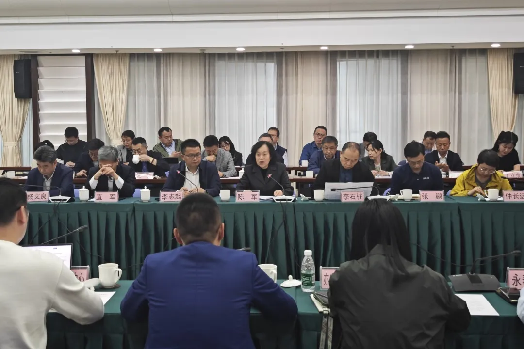 李志起参加北京市政协联合调研组赴经开区调研座谈活动