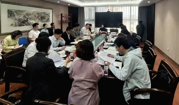 李志起参加中国民营经济研究会《民营经济促进法》座谈会并发言